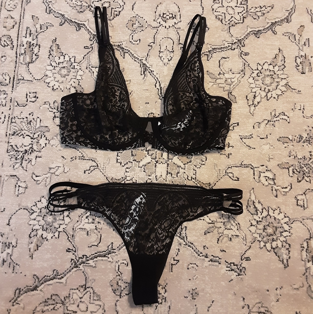 Set Chantelle X Singular Bra and Panty Set